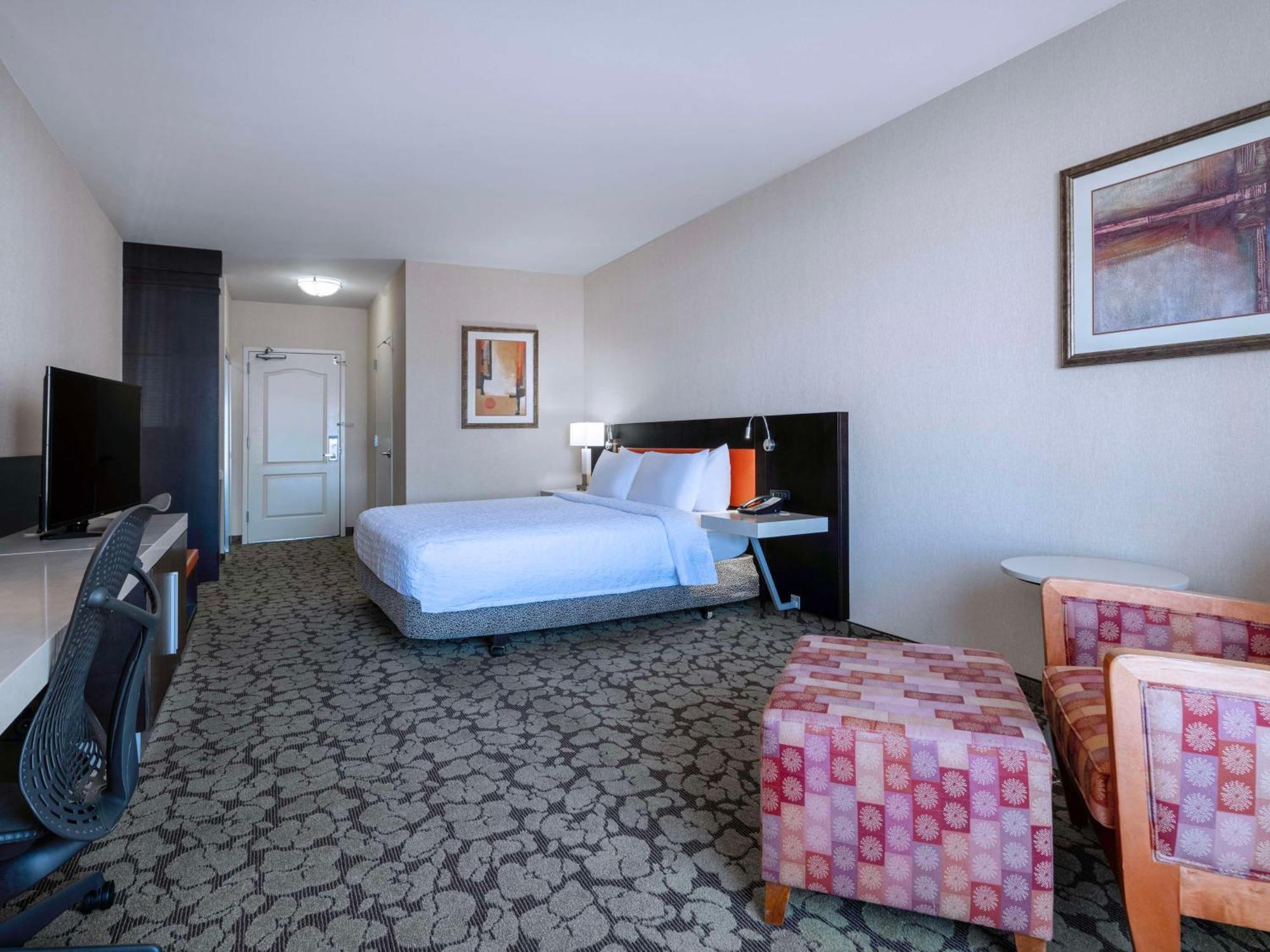 Hilton Garden Inn Las Vegas Strip South Exterior photo