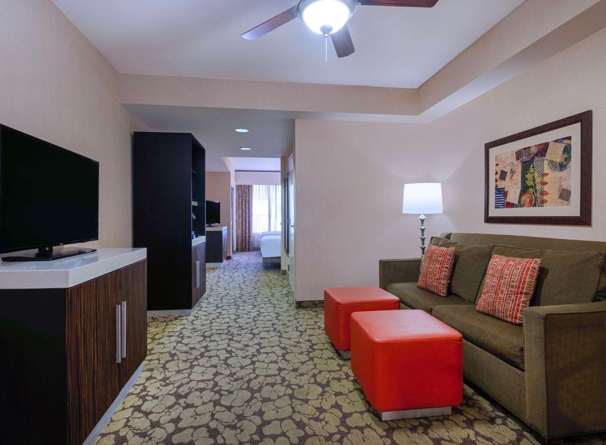 Hilton Garden Inn Las Vegas Strip South Exterior photo