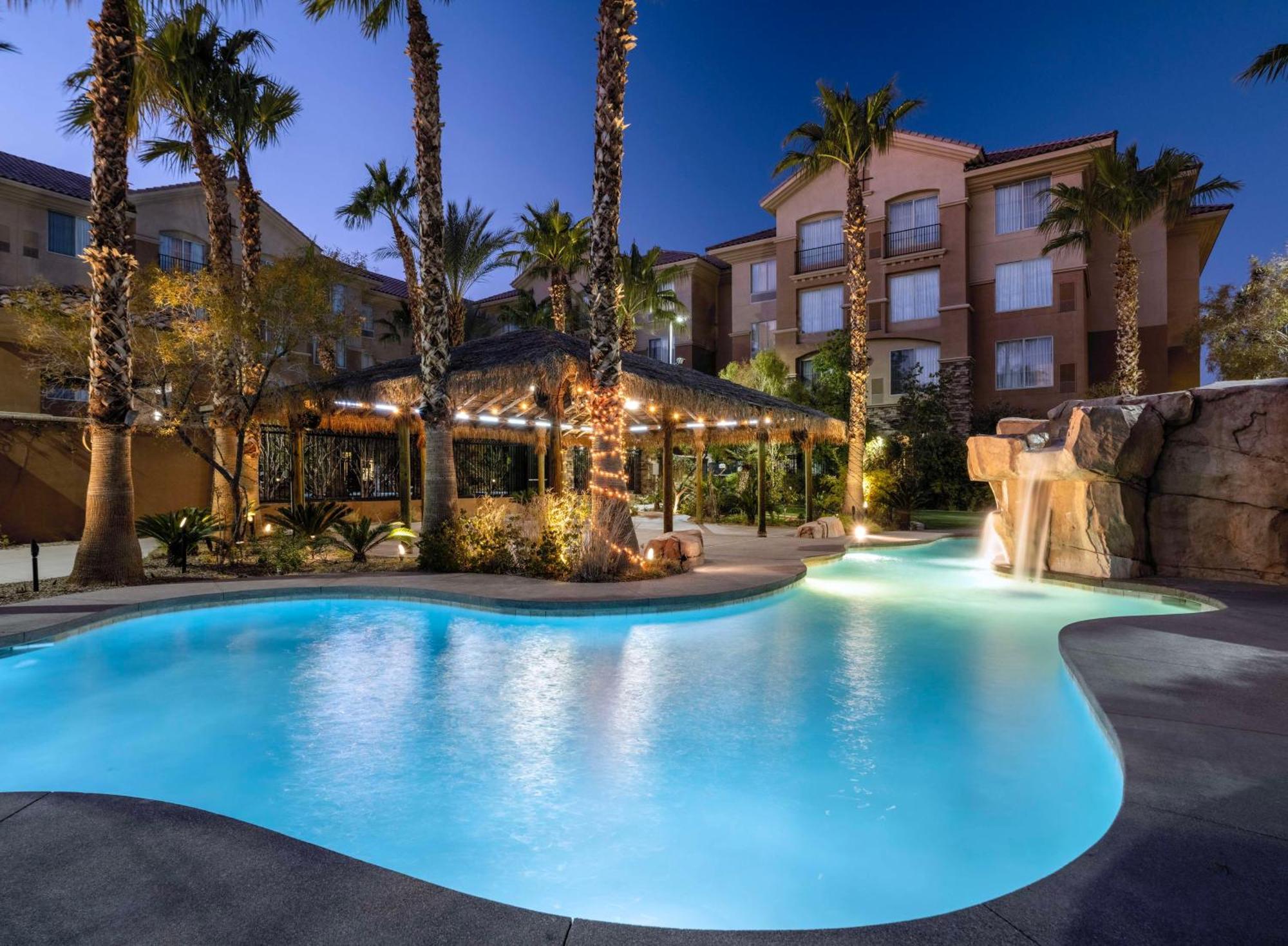 Hilton Garden Inn Las Vegas Strip South Exterior photo